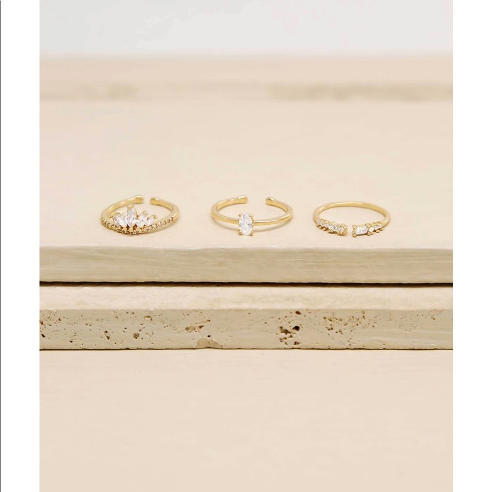 Brand new, in package Ettika adjustable ring set